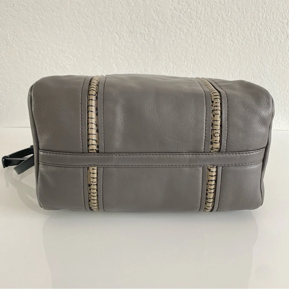 Marc by Marc Jacobs Q Snake Satchel gray Leather Bag